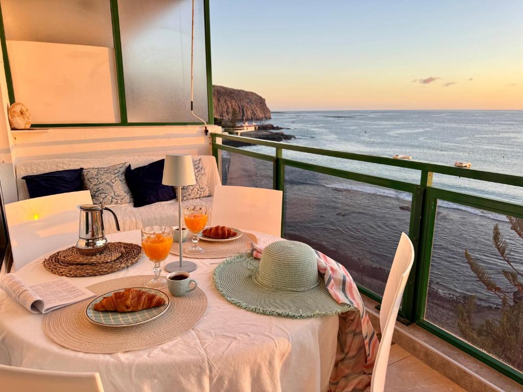 APARTMENTS THE TERRACE BY THE SEA -Ocean & Pool view - Comodoro, Los Cristianos, Tenerife