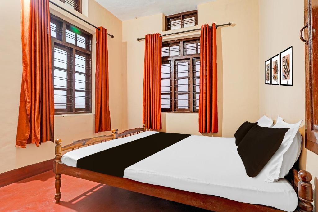 Imagen de la galería de Hotel O SREEMAGAM, en Ernakulam