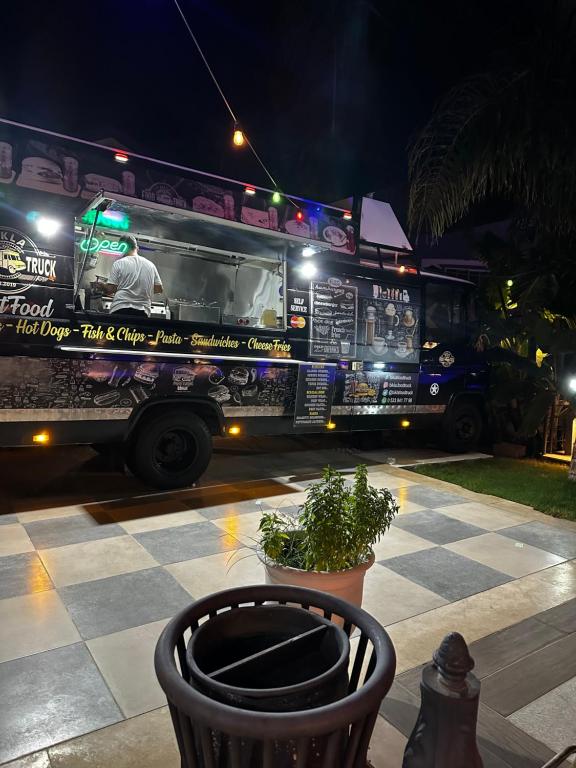 Φωτογραφία από το άλμπουμ του Kıbrıs Girnede 1 yatak odalı Süper lüks havuzlu daire στο Καλό Χωριό