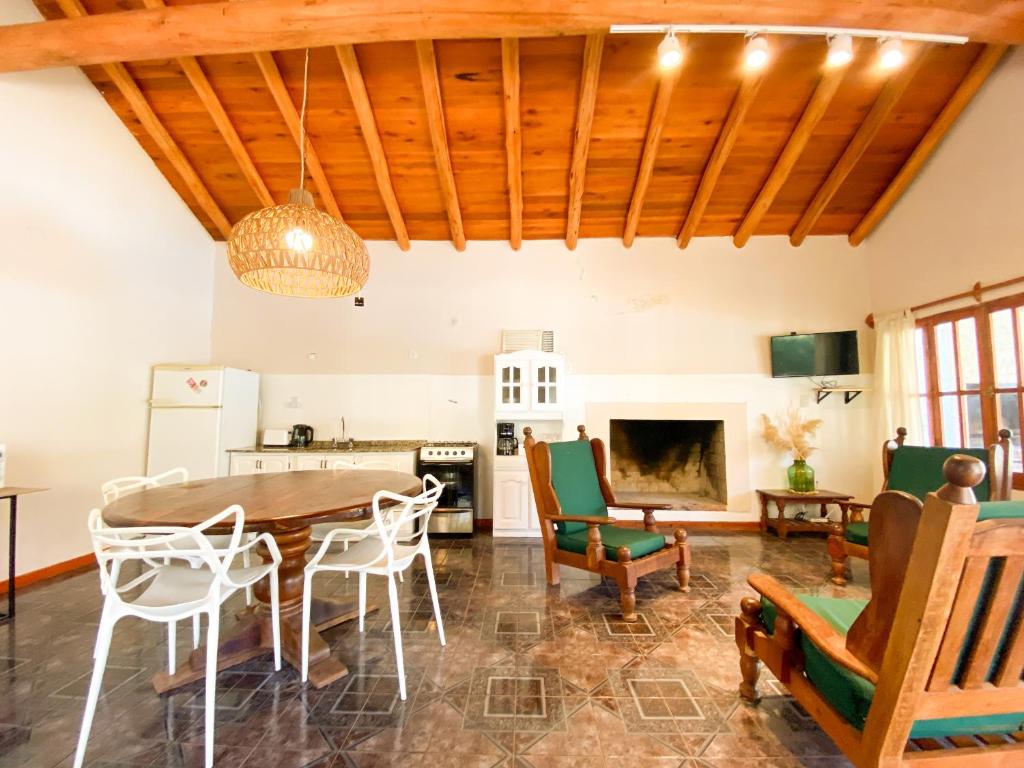 Μια τηλεόραση ή/και κέντρο ψυχαγωγίας στο El Solar Casas de Campo 3