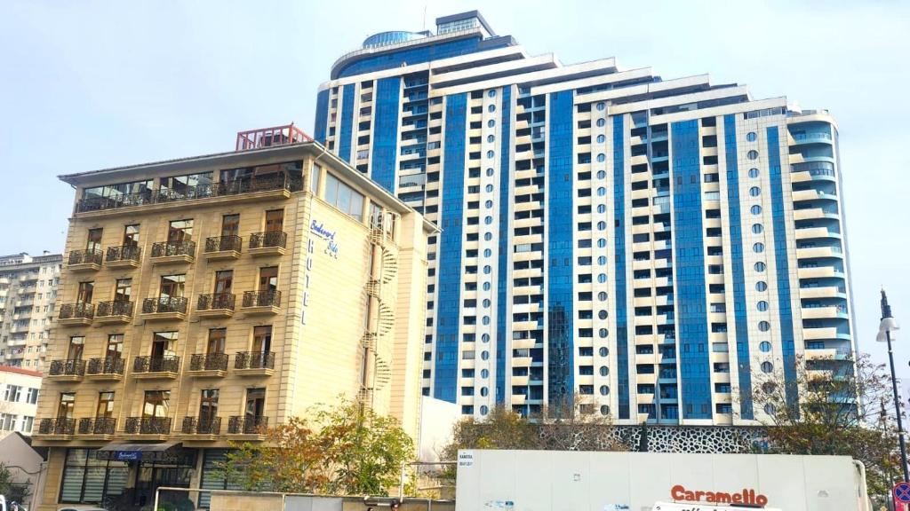 Clădirea în care este situat/ăhotelul