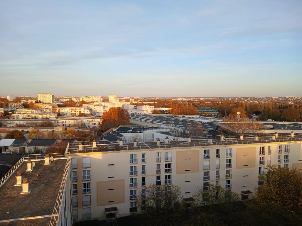 an aerial view of a large apartment building at Chambre simple proche de mairie Orly in Orly