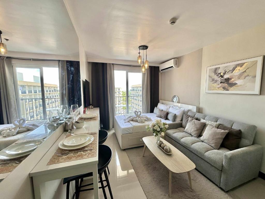 Χώρος καθιστικού στο Enchanté Studios