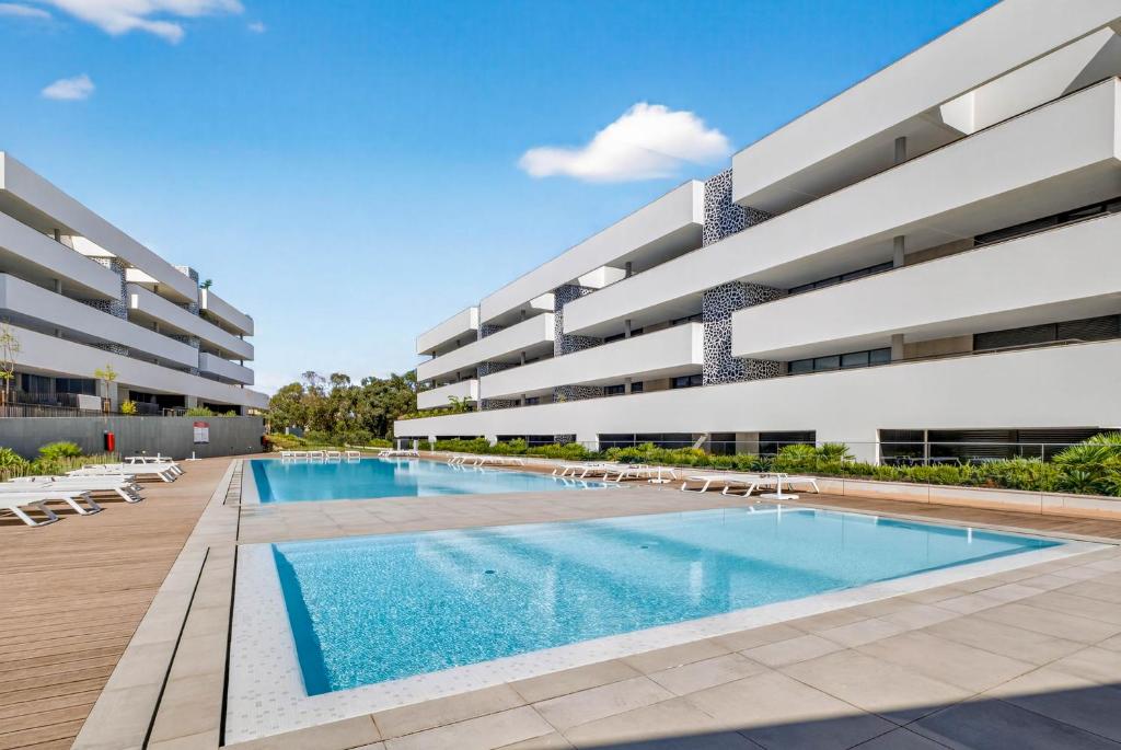 Swimmingpoolen hos eller tæt på Vista Lagos Luxury Apartment