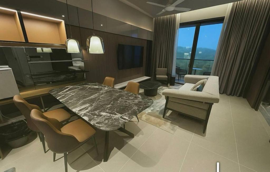 Η κουζίνα ή μικρή κουζίνα στο All new HillTop Antara 9 min walk to genting 9Pax