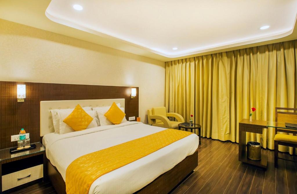 Hotel Kapish Smart-All Pure Veg - Deluxe Double Room