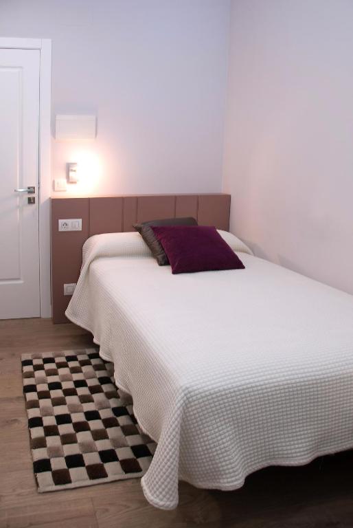 Linares Rooms Santiago - Single Room