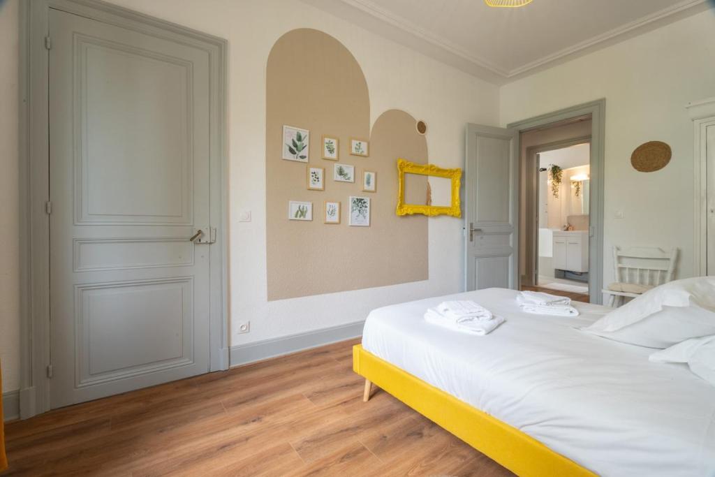 Beautiful Haussmannian apartment in Mulhouse city center – photo 24