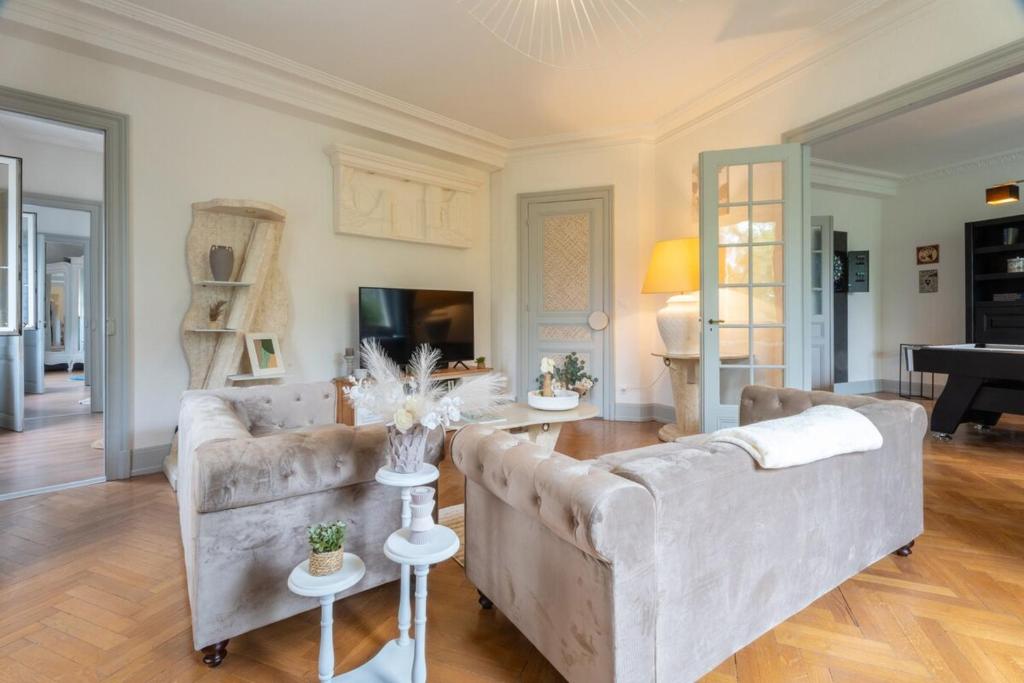 Beautiful Haussmannian apartment in Mulhouse city center – photo 25