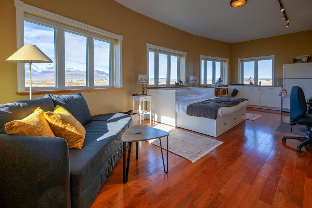 Χώρος καθιστικού στο Echos and Embers Waterton