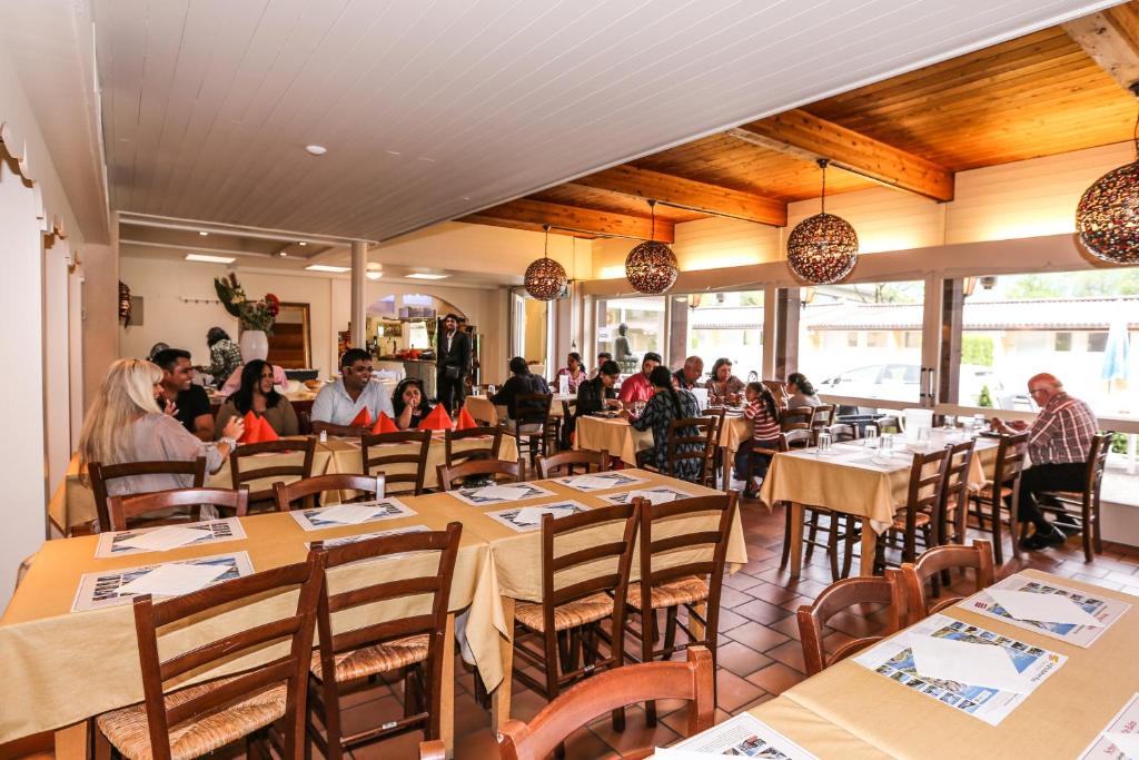 The River Village - Resim 27