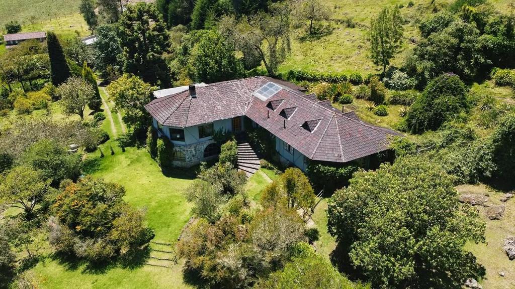 Το κτήριο όπου στεγάζεται  το δωμάτιο σε οικογενειακή κατοικία