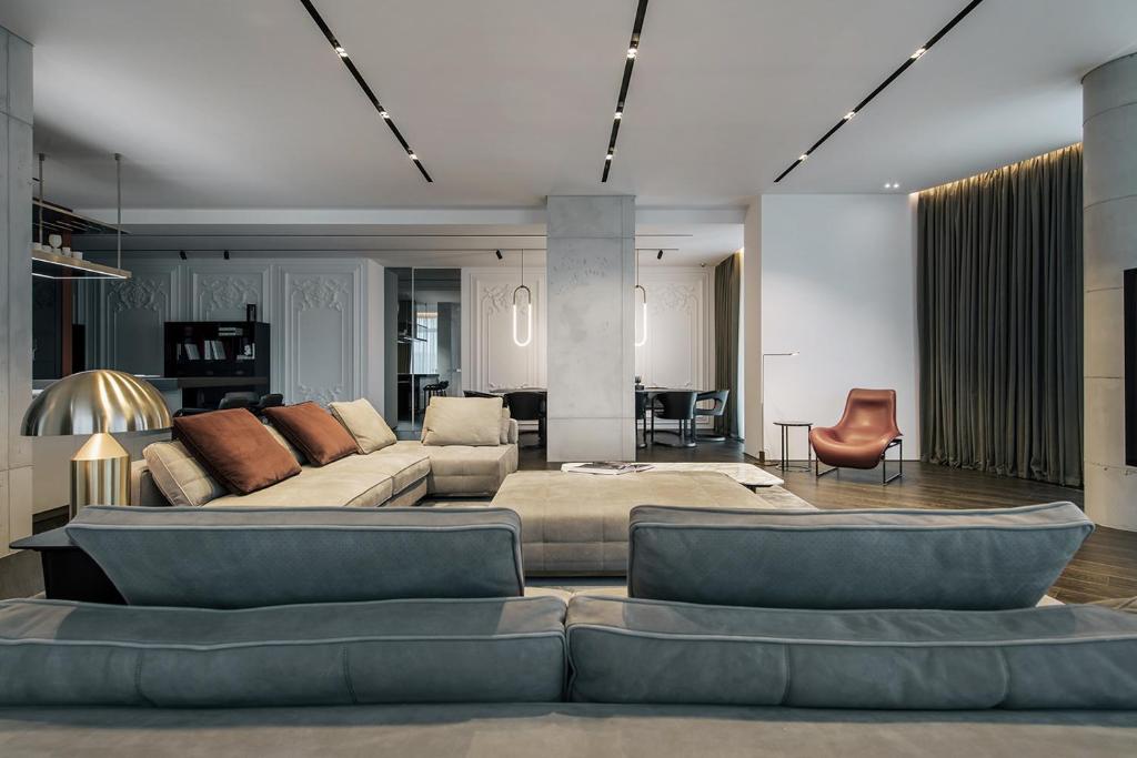 Khu vực ghế ngồi tại Courtyard Marriot VIP Apartment