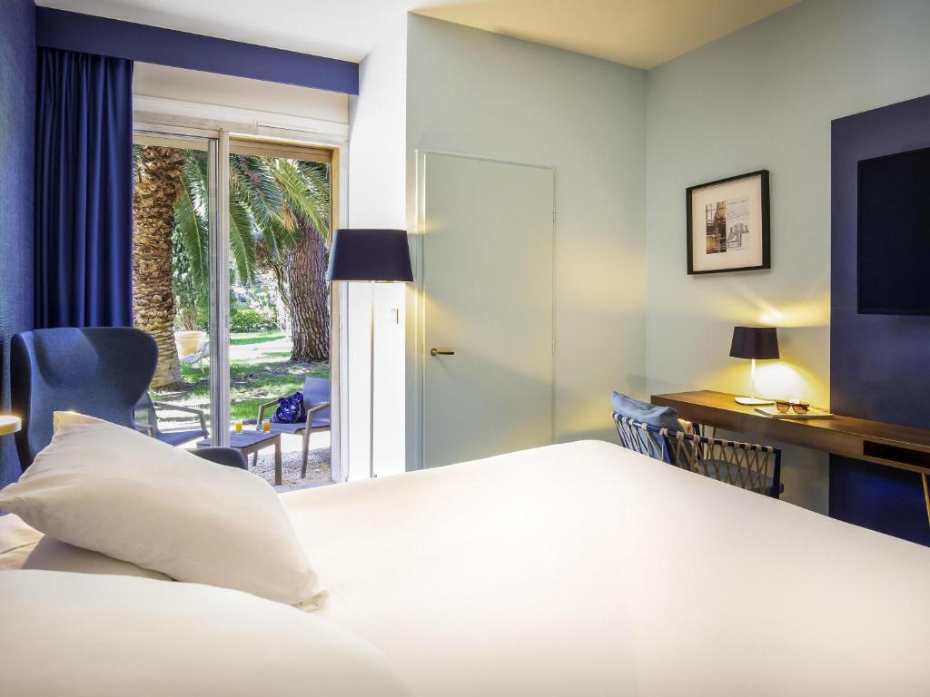 Mercure Marseille Centre Bompard La Corniche - Privilege Double Room With Patio And Garden View