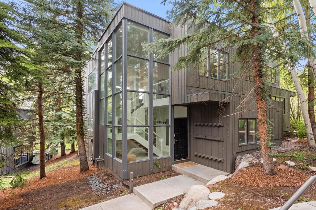 Το κτήριο όπου στεγάζεται  η παραθεριστική κατοικία