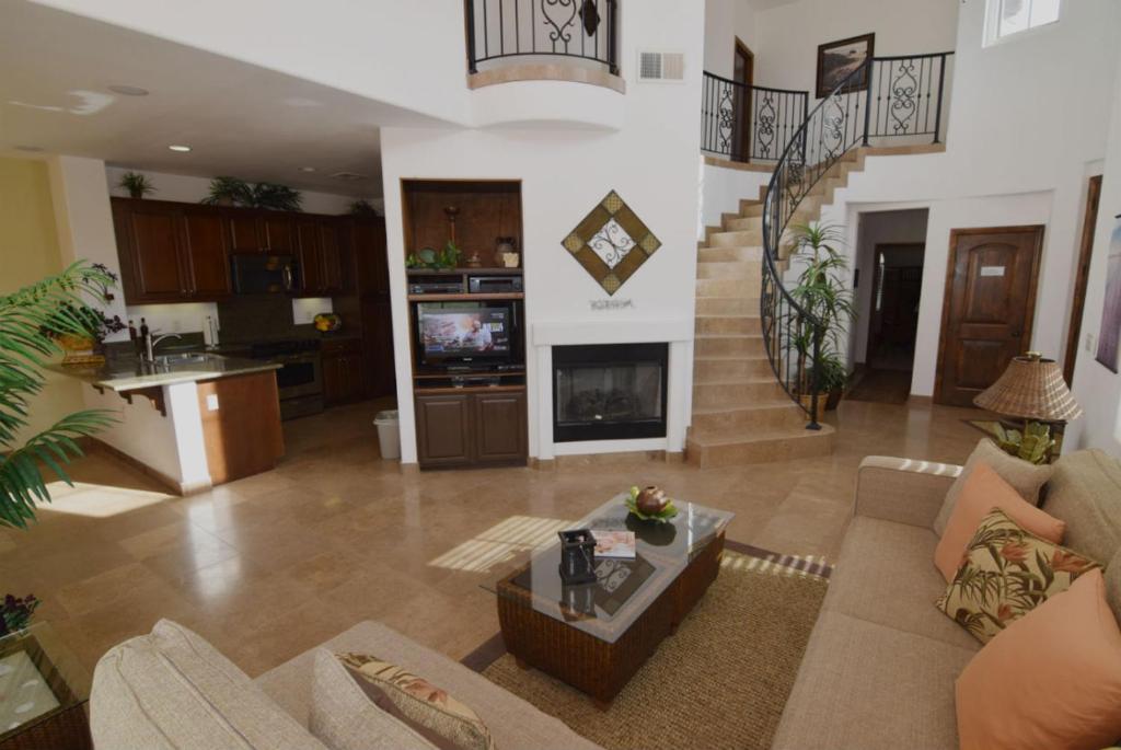 Posezení v ubytování El Dorado Ranch San Felipe Renal Condo #43-4