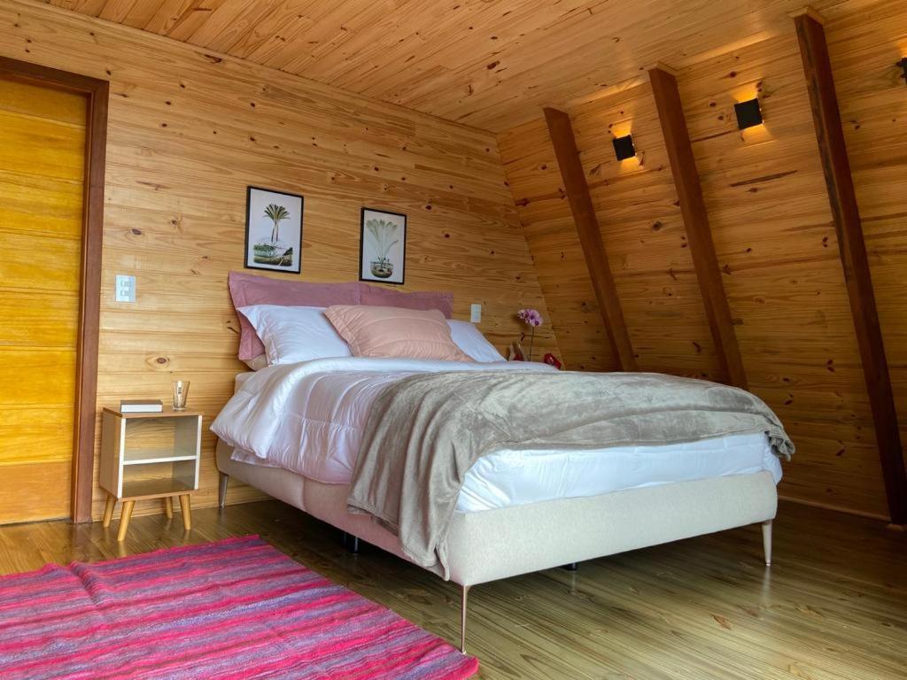 Postel nebo postele na pokoji v ubytování Lar Lodge