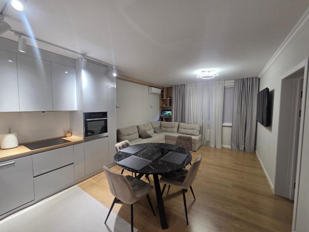 Kuchyň nebo kuchyňský kout v ubytování Petru Rares Residence