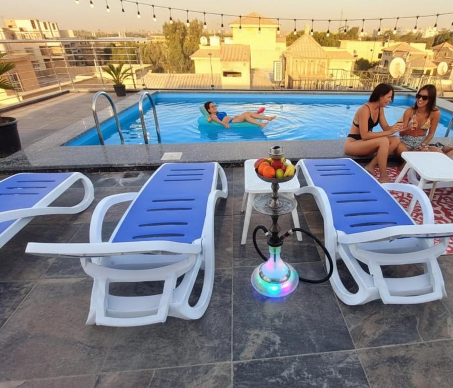 Bazén v ubytování Zen Pyramids Luxury Villa nebo v jeho okolí