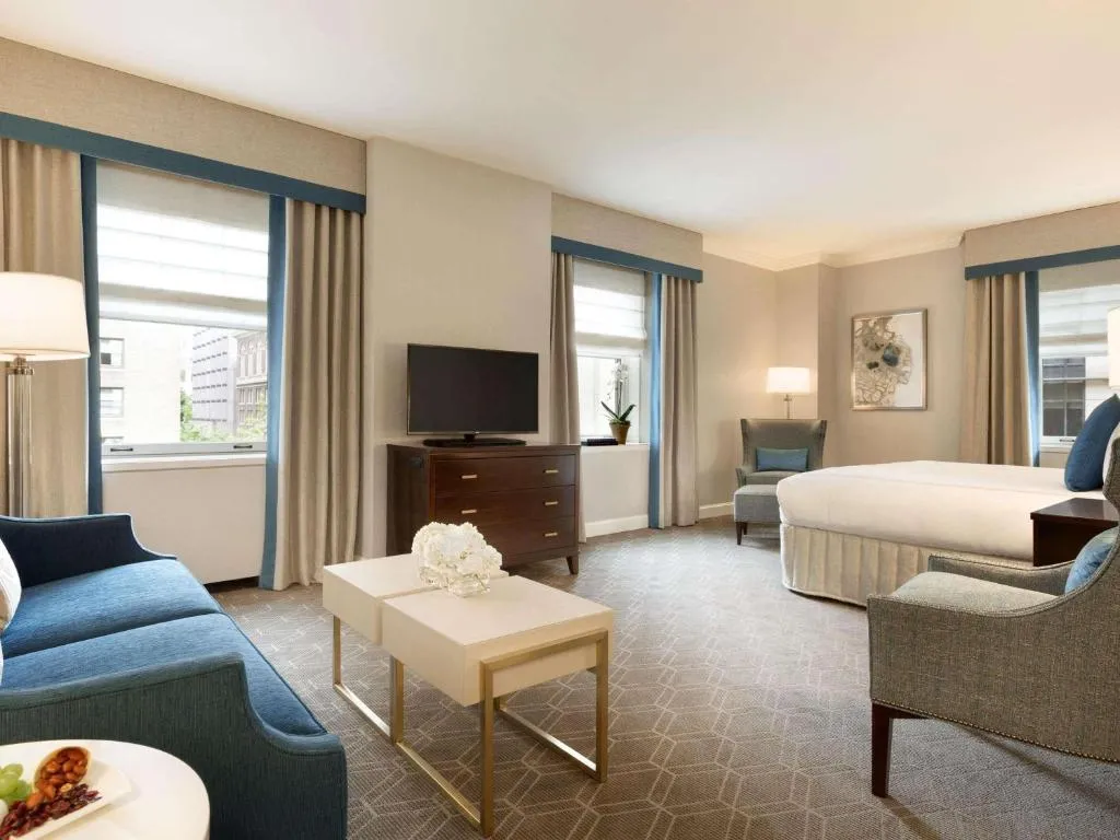 Grand One-Bedroom King Suite