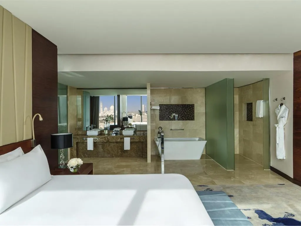 Fairmont Gold Premium King Suite - Nonsmoking
