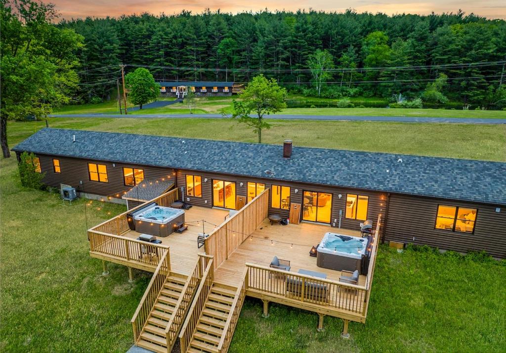 Το κτήριο όπου στεγάζεται  η παραθεριστική κατοικία