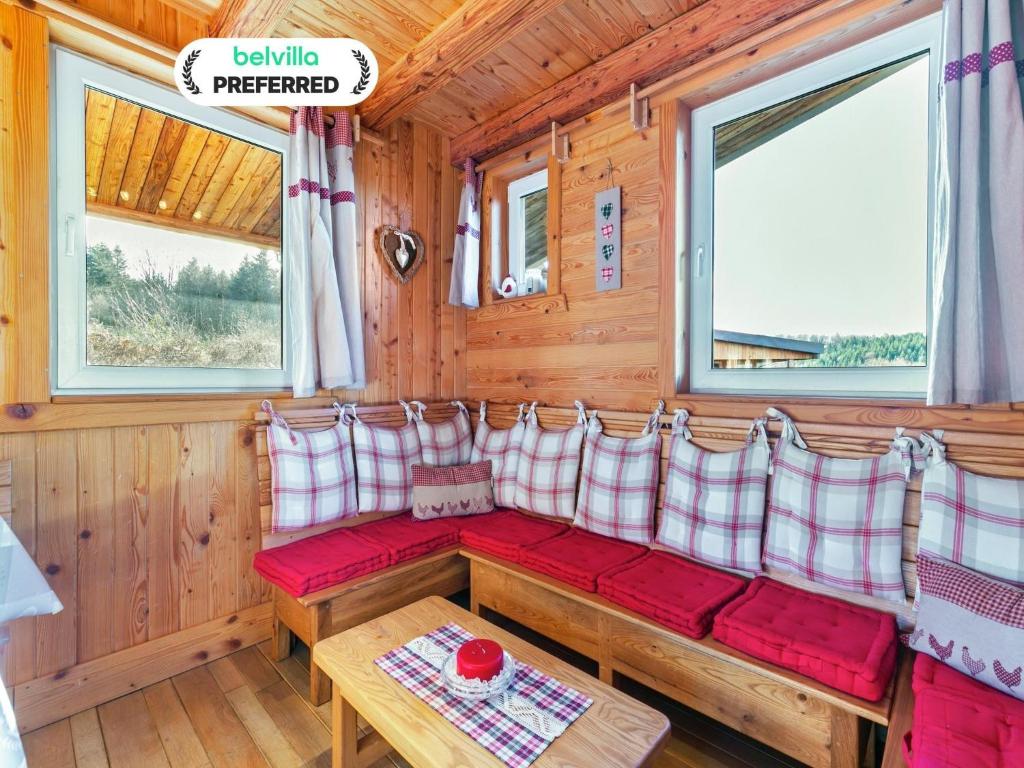 Χώρος καθιστικού στο Chalet in Harreberg with Garden Views