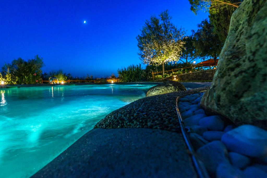 Basen w obiekcie Castello di Leonina Relais - Adults Only lub w pobliżu