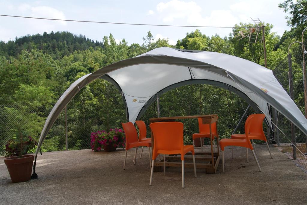 Vonkajšia záhrada v ubytovaní Alberg Roques Blanques