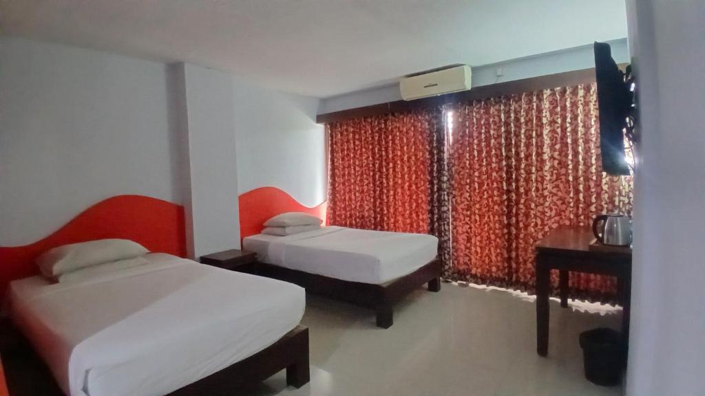 Nirmala Hotel & Convention Centre - Chambre Double Ou Lits Jumeaux Supérieure