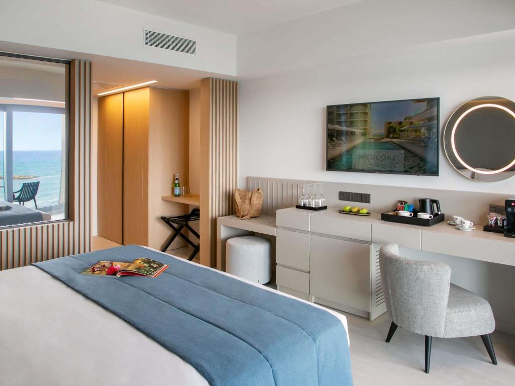 Mercure Larnaca Beach Resort