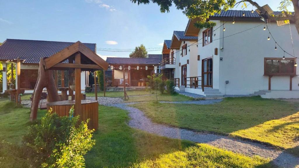 Το κτήριο όπου στεγάζεται  η παραθεριστική κατοικία