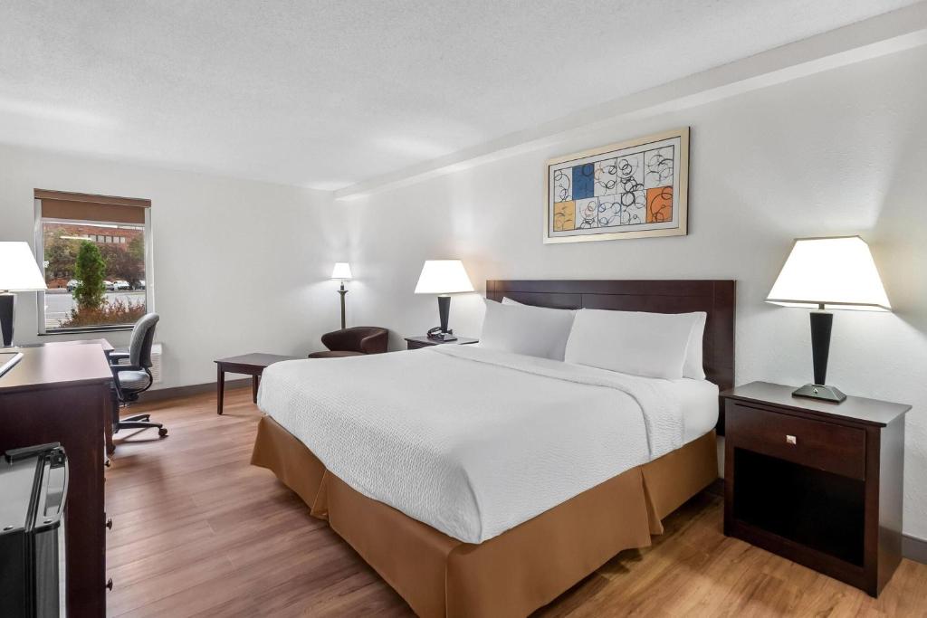 Travelodge by Wyndham Winchester - Habitación King - No Fumadores