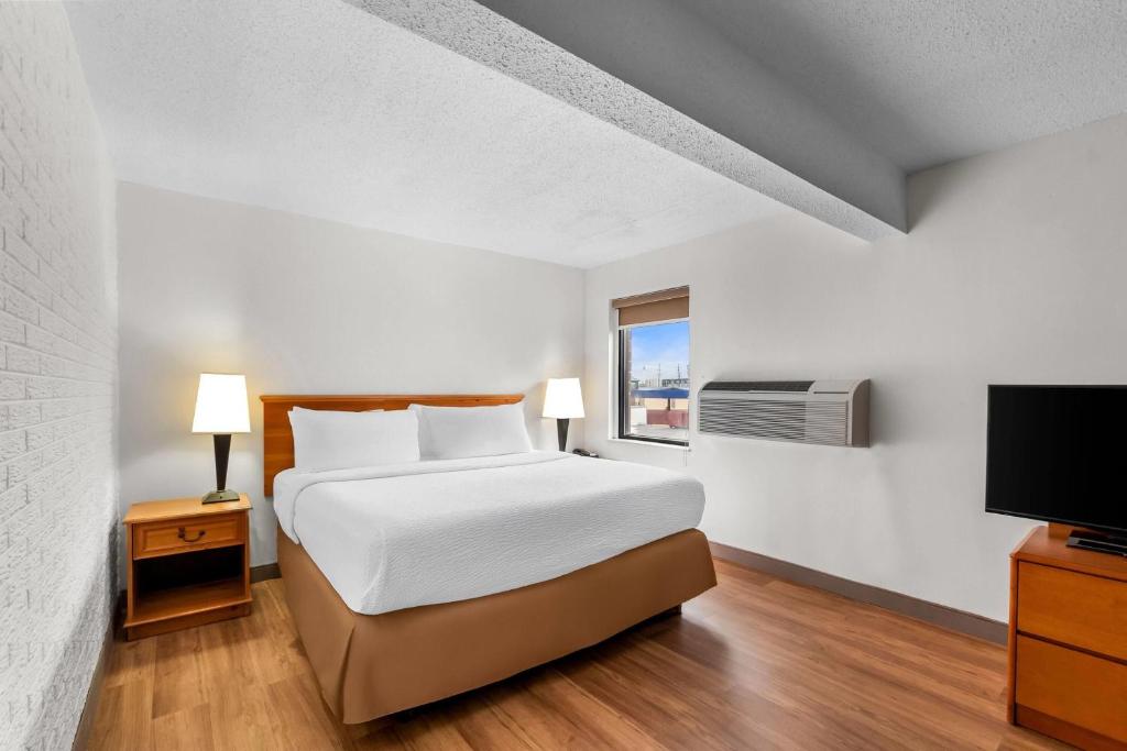 Travelodge by Wyndham Winchester - Suite Deluxe Con Cama Extragrande - Fumadores