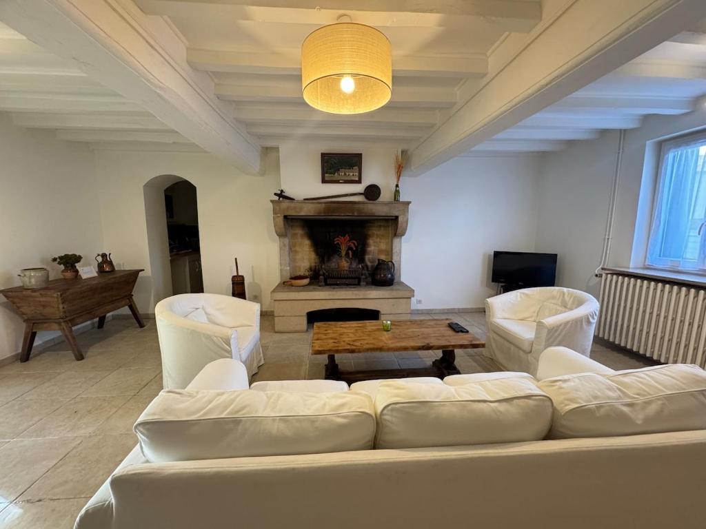 L'escapade Beaujolaise - Three-Bedroom House
