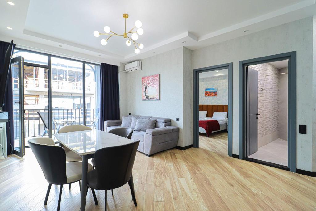 امکانات Super Cozy Apartment In Old Part Of Tbilisi - تصویر ۴