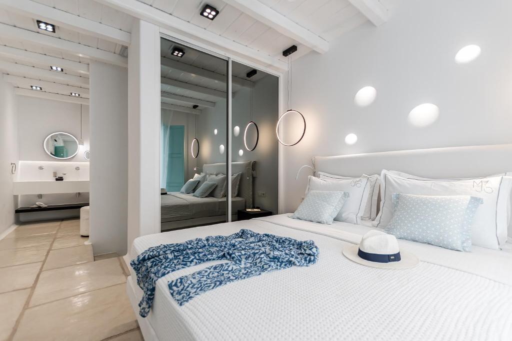 Majo Suites Hotel - 12