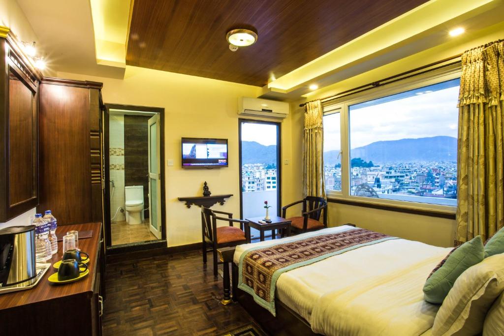 Nespecifikovaný výhled na hory nebo výhled na hory při pohledu z hotelu