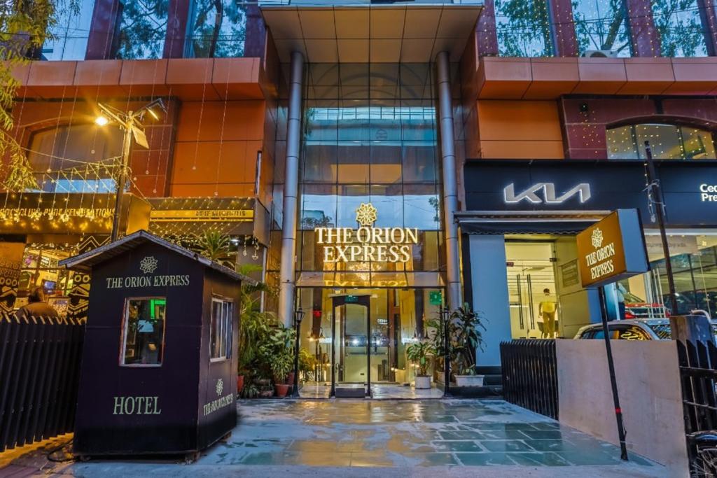 Η πρόσοψη ή η είσοδος του The Orion Express - Kailash Colony