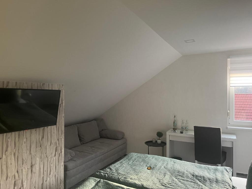 Gasthaus Hecker Hof - Family Room With Bathroom
