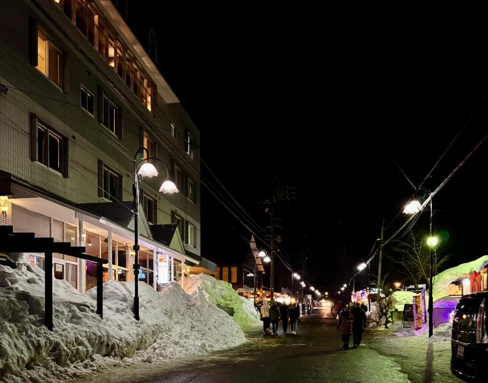 Hakuba Echo Hotel and Apartments v zimě