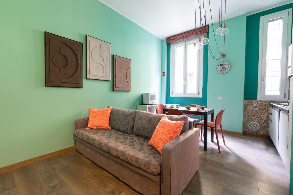 Posezení v ubytování Bilocale moderno Isola-Garibaldi, 4 posti, WiFi veloce, Metro a 2 minuti