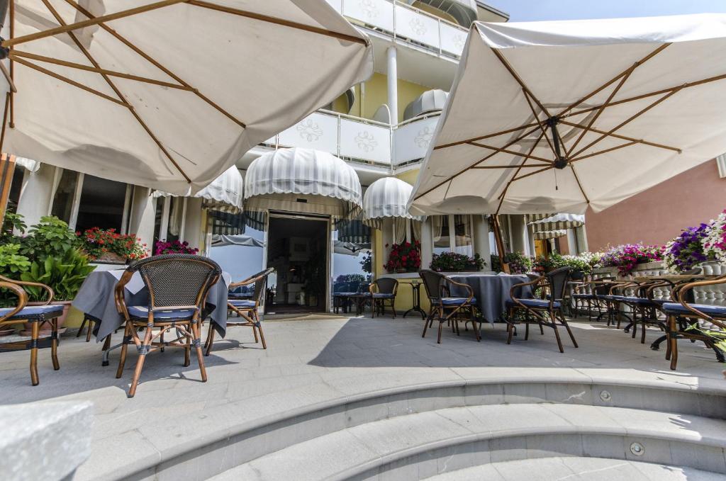 Restaurace v ubytování Hotel Le Lampare