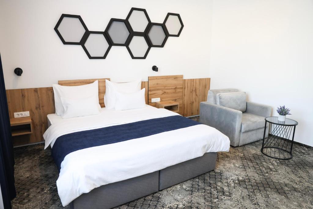 Ένα ή περισσότερα κρεβάτια σε δωμάτιο στο Hotel Karting