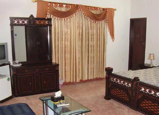 TV a/nebo společenská místnost v ubytování Skylight hotel Chunda valley Skardu Baltistan