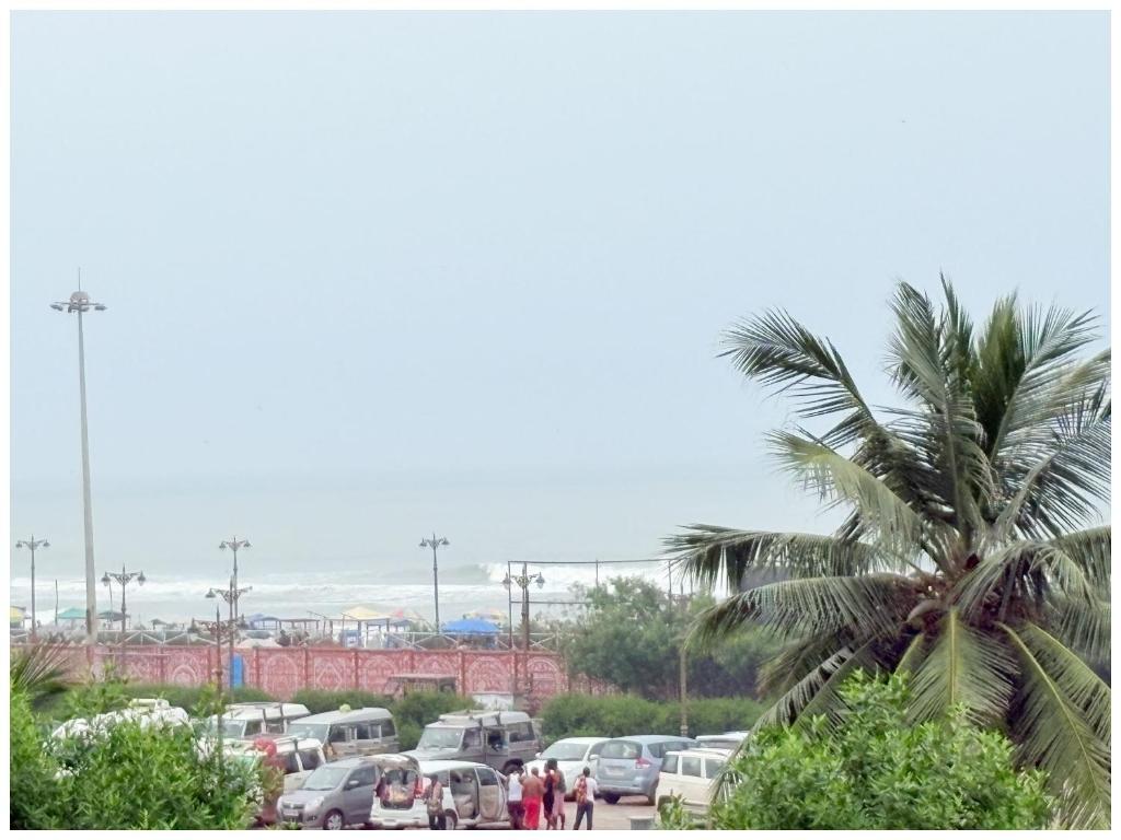 Φωτογραφία από το άλμπουμ του Rooftop Sea Beach Hotel The Samayara Premium Near Jagannath Temple -Free Wifi & Parking Facilities - Fully Air Conditioning Rooms - Best Hotel IN Puri σε Puri