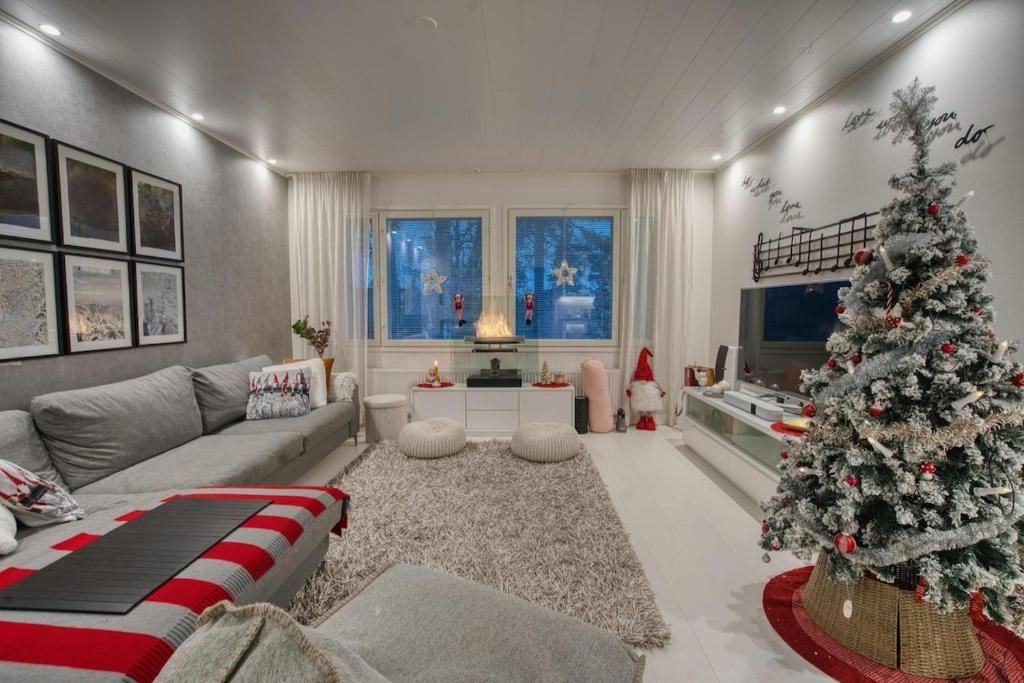 Posezení v ubytování Private Home with Hot Tub & Sauna