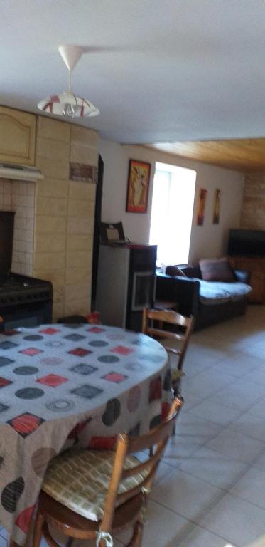 Kuchyň nebo kuchyňský kout v ubytování Vacances zen en montagne