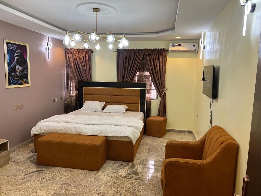 Postel nebo postele na pokoji v ubytování Gold royal