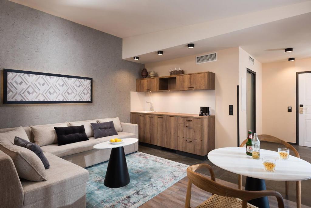 master Linzergasse - 12